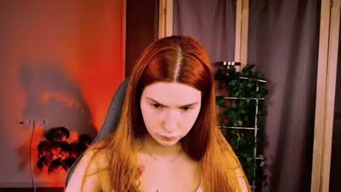 Snapshot of aliceinredsquare_ chatting on June 30, 5:08 am Alice online show from June 30, 5:08 am