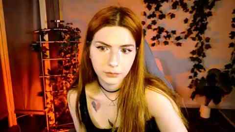 Snapshot of aliceinredsquare_ chatting on July 24, 5:16 am Alice online show from July 24, 5:16 am