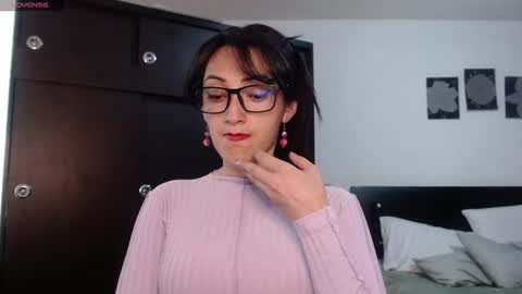 alicelove75 online show from July 14, 10:04 pm