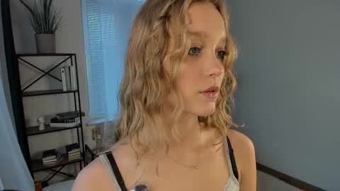 Serena online show from March 4, 9:37 am