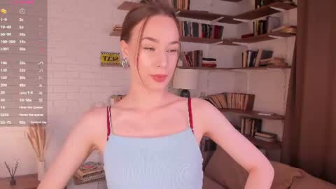 Snapshot of alicemelison chatting on June 13, 8:34 am Serena online show from June 13, 8:34 am