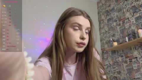 Snapshot of aliceparis69 chatting on December 21, 4:03 pm Alice online show from December 21, 4:03 pm