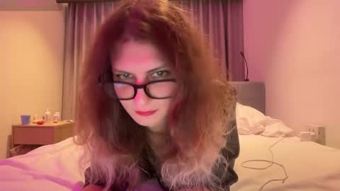 AlicePinkhead online show from April 9, 8:09 am