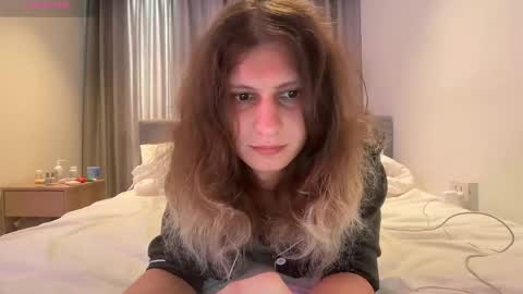 AlicePinkhead online show from April 13, 9:04 am
