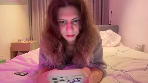 Snapshot of alicepinkhead chatting on May 14, 9:27 am AlicePinkhead online show from May 14, 9:27 am