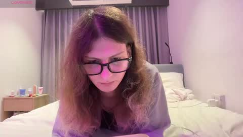 Snapshot of alicepinkhead chatting on June 5, 9:15 am AlicePinkhead online show from June 5, 9:15 am