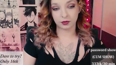 Snapshot of aliceriddle1 chatting on February 25, 8:40 pm aliceriddle1 online show from February 25, 8:40 pm