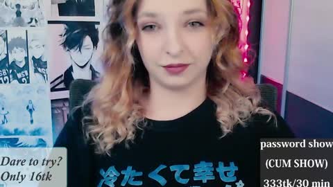 Snapshot of aliceriddle1 chatting on April 6, 11:16 pm aliceriddle1 online show from April 6, 11:16 pm