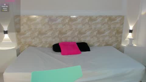 Snapshot of aliceross1 chatting on November 14, 8:07 pm AliceRoss online show from November 14, 8:07 pm