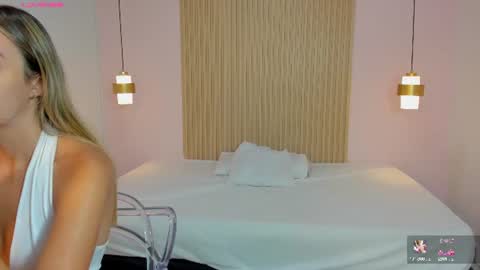 Snapshot of aliceross1 chatting on July 22, 8:33 pm AliceRoss online show from July 22, 8:33 pm