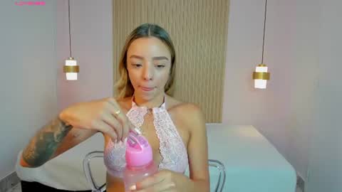 Snapshot of aliceross1 chatting on July 24, 8:40 pm AliceRoss online show from July 24, 8:40 pm