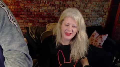 Alices Curiosity online show from January 12, 7:10 pm