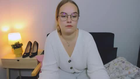 alicesensitive online show from November 23, 10:26 am