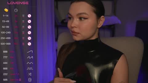 Snapshot of alicesweetlove chatting on March 3, 12:48 am Alice online show from March 3, 12:48 am