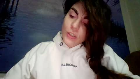 Snapshot of alicetailorrr chatting on May 4, 6:37 pm AliceTailorrr online show from May 4, 6:37 pm