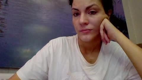 Snapshot of alicetailorrr chatting on June 4, 8:42 am AliceTailorrr online show from June 4, 8:42 am