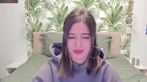 Snapshot of alicetuker chatting on November 7, 6:08 pm Alice online show from November 7, 6:08 pm