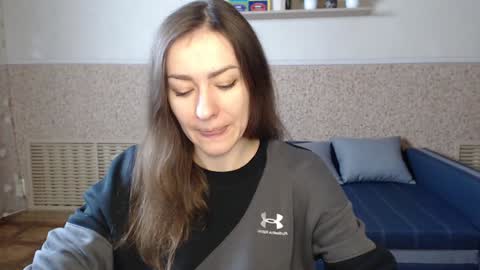 Snapshot of alicewonderful22 chatting on December 9, 7:06 am Alice online show from December 9, 7:06 am