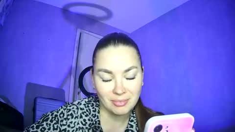 AlicexFresh online show from October 26, 6:25 pm