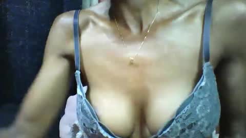 alicia253177 online show from September 18, 5:37 pm