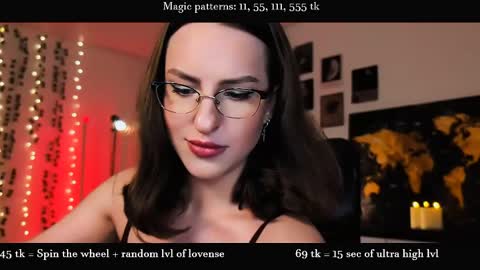 Snapshot of alicia_art_ chatting on June 5, 7:08 pm Alicia online show from June 5, 7:08 pm