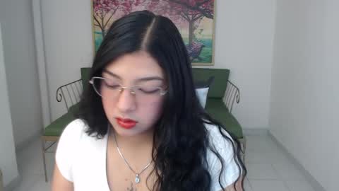 Alicia online show from April 2, 1:09 pm