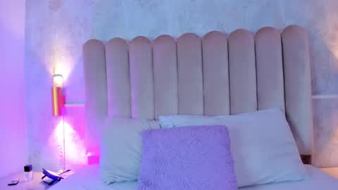 Alice  online show from January 14, 8:58 pm