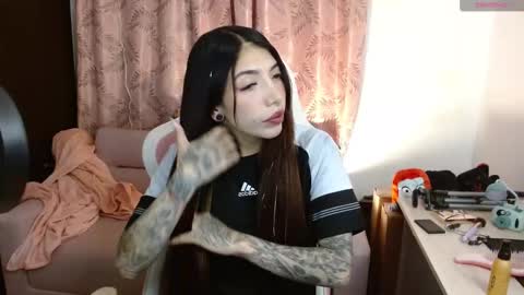 Snapshot of alicia_key_ chatting on September 17, 3:19 am ALICIA online show from September 17, 3:19 am