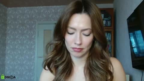 Alicia online show from November 20, 9:53 am