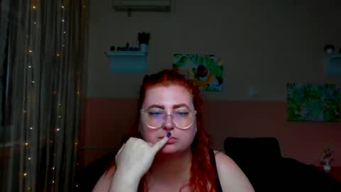 Snapshot of alicia_side_red chatting on June 28, 11:49 am Alicia online show from June 28, 11:49 am