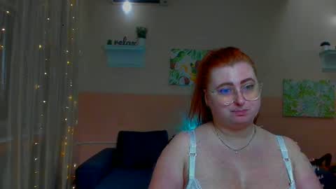 Snapshot of alicia_side_red chatting on August 1, 5:40 am Alicia online show from August 1, 5:40 am