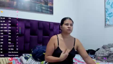 Snapshot of alicia_whittee chatting on August 1, 10:36 am alicia_whittee online show from August 1, 10:36 am