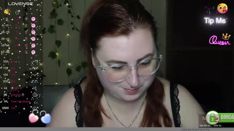 Snapshot of aliciaaared_kis chatting on May 3, 11:27 am Alicia online show from May 3, 11:27 am