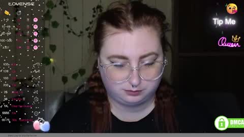 Snapshot of aliciaaared_kis chatting on May 5, 5:37 am Alicia online show from May 5, 5:37 am