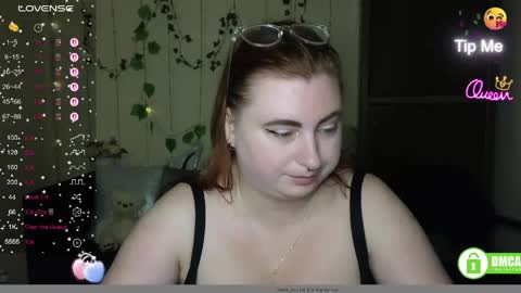 Snapshot of aliciaaared_kis chatting on June 6, 6:40 am Alicia online show from June 6, 6:40 am