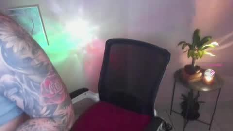 Snapshot of aliciaballard chatting on May 25, 8:26 pm Jennyfer online show from May 25, 8:26 pm