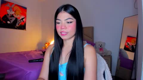 Snapshot of aliciabiden chatting on May 11, 10:21 am aliciabiden online show from May 11, 10:21 am