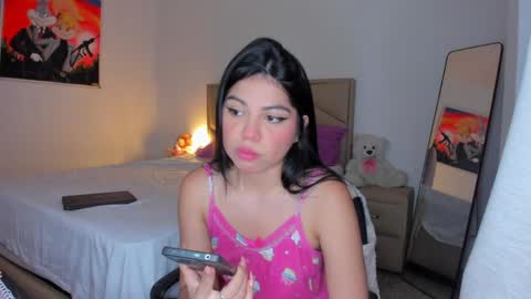 Snapshot of aliciabiden chatting on June 4, 11:27 am aliciabiden online show from June 4, 11:27 am