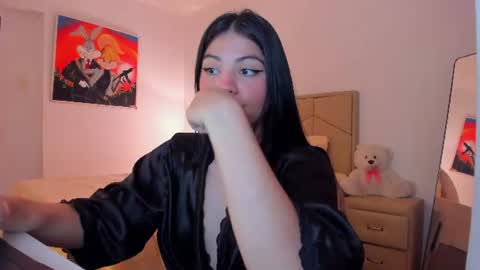 Snapshot of aliciabiden chatting on June 15, 6:37 am aliciabiden online show from June 15, 6:37 am