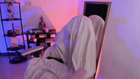 Snapshot of aliciagrace8 chatting on November 13, 9:25 pm Alicia Grace online show from November 13, 9:25 pm