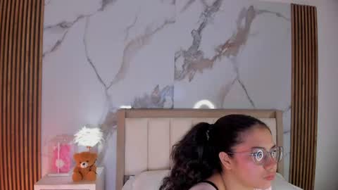 Snapshot of alicialevy chatting on June 24, 11:31 am LUNA online show from June 24, 11:31 am