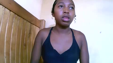 alicianah online show from December 5, 7:28 am