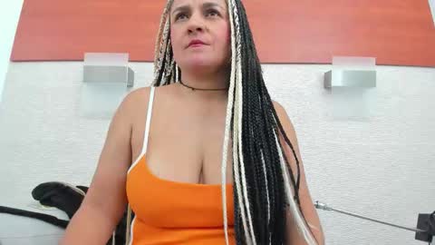 Snapshot of alicie_green chatting on October 27, 2:48 am im tutti online show from October 27, 2:48 am