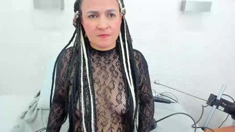 Snapshot of alicie_green chatting on October 29, 2:36 am im tutti online show from October 29, 2:36 am