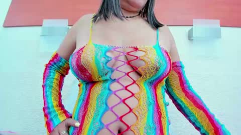 Snapshot of alicie_green chatting on November 6, 2:45 am im tutti online show from November 6, 2:45 am