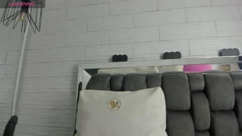 Snapshot of alicie_green chatting on May 6, 1:36 am im tutti online show from May 6, 1:36 am