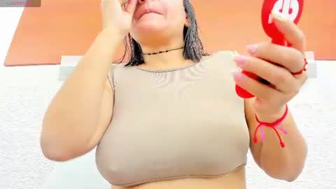 Snapshot of alicie_green chatting on June 11, 2:11 am im tutti online show from June 11, 2:11 am