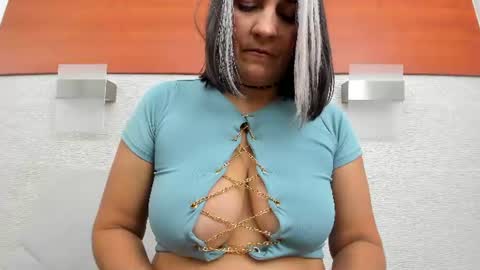 Snapshot of alicie_green chatting on June 22, 2:46 am im tutti online show from June 22, 2:46 am