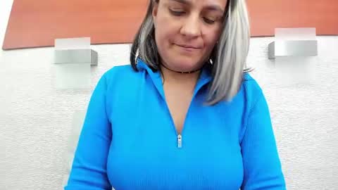 Snapshot of alicie_green chatting on July 29, 1:15 am im tutti online show from July 29, 1:15 am