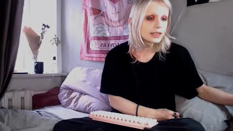 Alien Bella online show from February 27, 12:27 pm